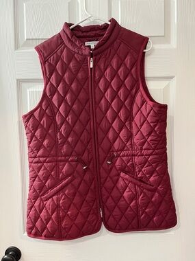 NorthStyle Quilted Sleeveless Vest - Wine